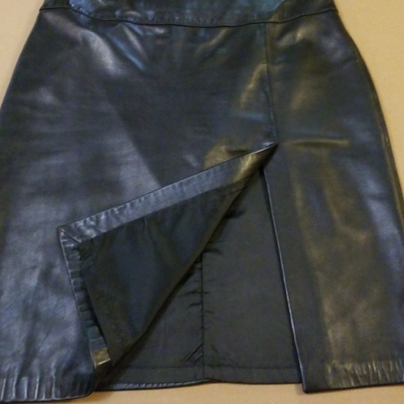Slightly Used Skirt - Picture 2 of 2
